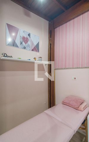 Apartamento à venda com 140m², 3 quartos e 2 vagas Apartamento à venda com 140m², 3 quartos e 2 vagasEscritório Cobertura