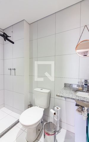 Apartamento à venda com 80m², 3 quartos e 2 vagas Apartamento à venda com 80m², 3 quartos e 2 vagasBanheiro