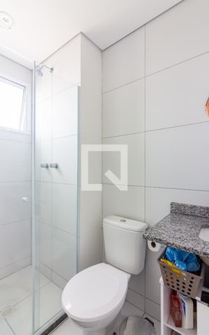 Apartamento à venda com 80m², 3 quartos e 2 vagas Apartamento à venda com 80m², 3 quartos e 2 vagasBanheiro da Suíte 1
