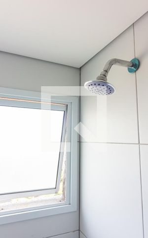 Apartamento à venda com 80m², 3 quartos e 2 vagas Apartamento à venda com 80m², 3 quartos e 2 vagasBanheiro da Suíte 1