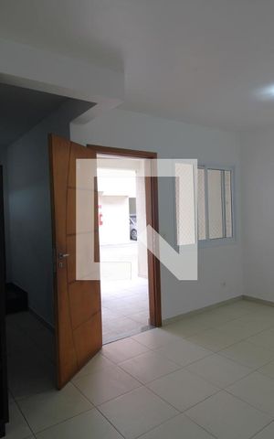 Casa de condomínio para alugar com 77m², 2 quartos e 1 vagaSala