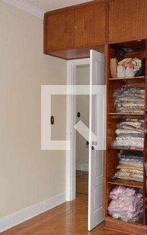 Casa à venda com 250m², 7 quartos e 3 vagasQuarto 2