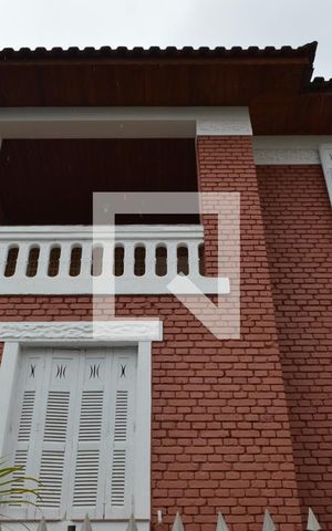 Casa à venda com 250m², 7 quartos e 3 vagasFachada