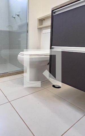 Apartamento à venda com 29m², 1 quarto e 1 vaga Apartamento à venda com 29m², 1 quarto e 1 vagaBanheiro, armário, louça sanitária, lixeira automática