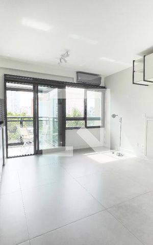 Apartamento à venda com 29m², 1 quarto e 1 vaga Apartamento à venda com 29m², 1 quarto e 1 vagaSala, panorâmica
