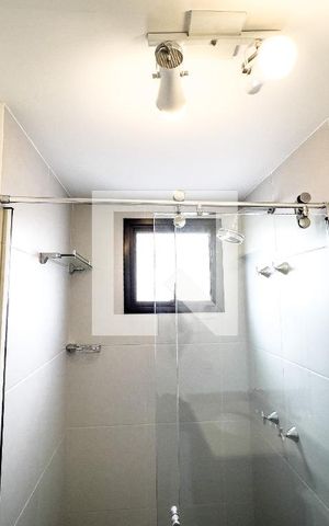 Apartamento à venda com 29m², 1 quarto e 1 vaga Apartamento à venda com 29m², 1 quarto e 1 vagaBanheiro, box e ducha