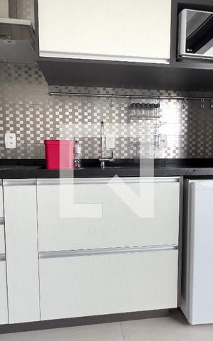 Apartamento à venda com 29m², 1 quarto e 1 vaga Apartamento à venda com 29m², 1 quarto e 1 vagaCozinha, armário, geladeira