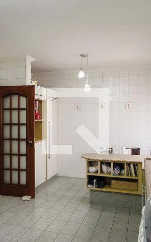 Apartamento à venda com 140m², 3 quartos e 2 vagasCozinha