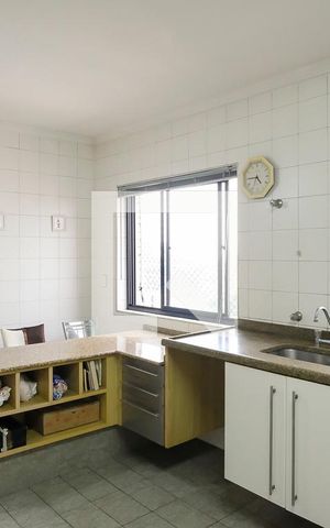 Apartamento à venda com 140m², 3 quartos e 2 vagasCozinha