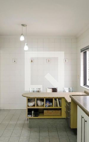 Apartamento à venda com 140m², 3 quartos e 2 vagasCozinha