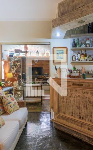 Casa à venda com 280m², 3 quartos e 3 vagas Casa à venda com 280m², 3 quartos e 3 vagasSala 4
