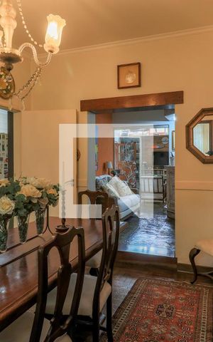 Casa à venda com 280m², 3 quartos e 3 vagas Casa à venda com 280m², 3 quartos e 3 vagasSala de Jantar