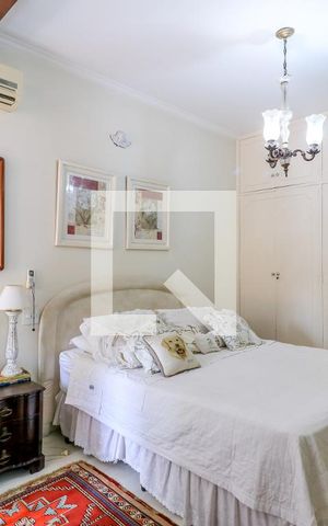 Casa à venda com 280m², 3 quartos e 3 vagas Casa à venda com 280m², 3 quartos e 3 vagasSuíte 2