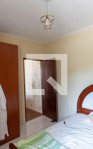 Casa à venda com 370m², 6 quartos e 4 vagas Casa à venda com 370m², 6 quartos e 4 vagasQuarto 2