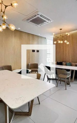 Apartamento à venda com 71m², 2 quartos e 1 vaga Apartamento à venda com 71m², 2 quartos e 1 vagaÁrea comum - Salão de festas