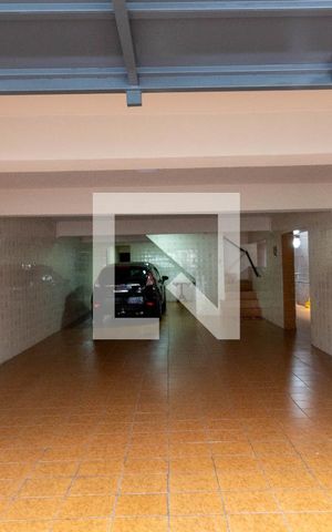 Casa à venda com 317m², 4 quartos e 4 vagas Casa à venda com 317m², 4 quartos e 4 vagasGaragem