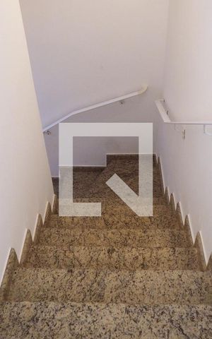 Apartamento para alugar com 177m², 3 quartos e 4 vagasEscada de acesso á sala