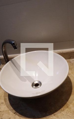 Apartamento para alugar com 177m², 3 quartos e 4 vagasBanheiro 1