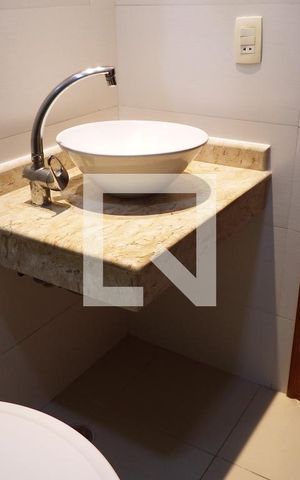 Apartamento para alugar com 177m², 3 quartos e 4 vagasBanheiro 1