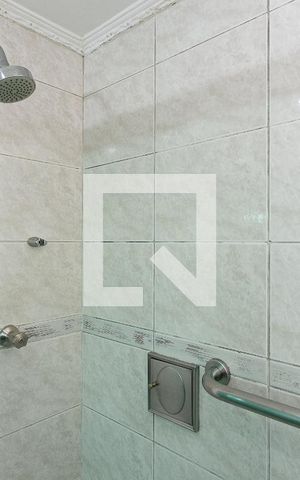 Apartamento à venda com 133m², 3 quartos e 2 vagas Apartamento à venda com 133m², 3 quartos e 2 vagasBanheiro da Suíte