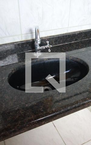Apartamento à venda com 78m², 2 quartos e 2 vagasBanheiro de Serviço