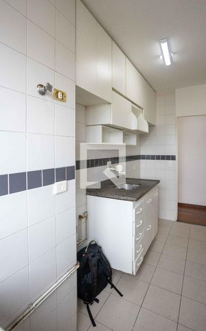 Apartamento à venda com 61m², 3 quartos e 1 vagaÁrea de Serviço