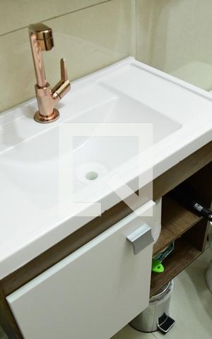 Casa de condomínio à venda com 112m², 2 quartos e 1 vagaBanheiro