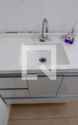 Casa à venda com 168m², 4 quartos e 2 vagas Casa à venda com 168m², 4 quartos e 2 vagasBanheiro da Suíte