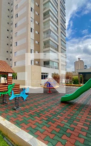 Apartamento à venda com 98m², 3 quartos e 2 vagas Apartamento à venda com 98m², 3 quartos e 2 vagasPlayground