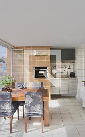 Apartamento à venda com 98m², 3 quartos e 2 vagas Apartamento à venda com 98m², 3 quartos e 2 vagasVaranda gourmet