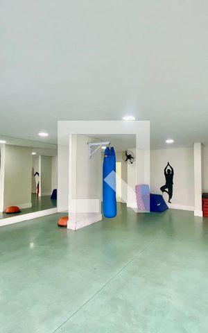 Apartamento à venda com 98m², 3 quartos e 2 vagas Apartamento à venda com 98m², 3 quartos e 2 vagasÁrea comum - Sala de Ginástica