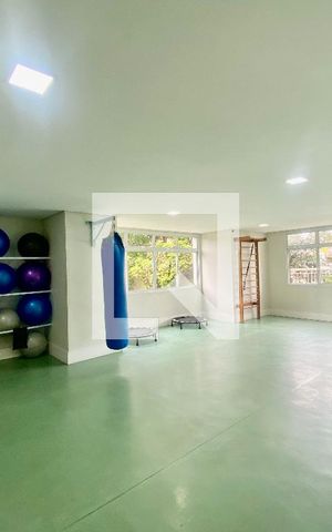 Apartamento à venda com 98m², 3 quartos e 2 vagas Apartamento à venda com 98m², 3 quartos e 2 vagasÁrea comum - Sala de Ginástica