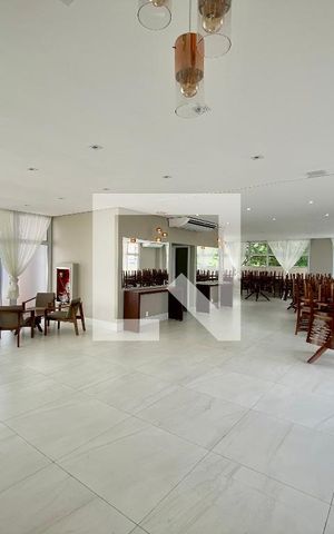Apartamento à venda com 98m², 3 quartos e 2 vagas Apartamento à venda com 98m², 3 quartos e 2 vagasÁrea comum - Salão de festas