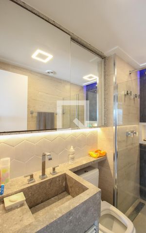 Apartamento à venda com 79m², 2 quartos e 2 vagasBanheiro Social