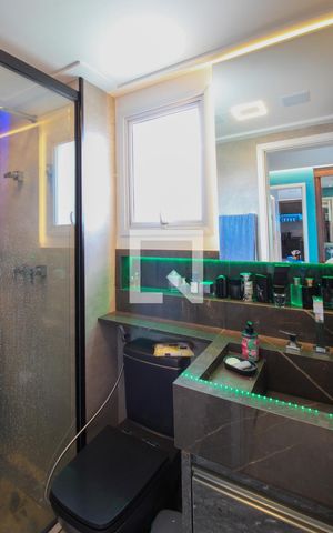 Apartamento à venda com 79m², 2 quartos e 2 vagasBanheiro da Suíte