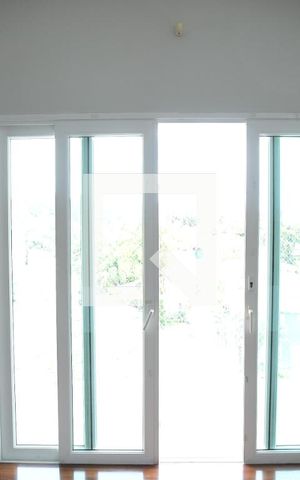 Casa de condomínio para alugar com 582m², 4 quartos e 4 vagasSala