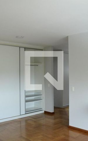 Casa de condomínio para alugar com 582m², 4 quartos e 4 vagasSuíte 4 