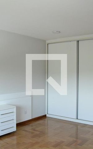 Casa de condomínio para alugar com 582m², 4 quartos e 4 vagasSuíte 4 