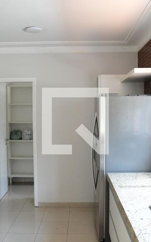 Casa de condomínio para alugar com 582m², 4 quartos e 4 vagasCozinha