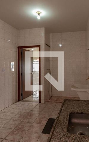 Casa à venda com 340m², 7 quartos e 3 vagas Casa à venda com 340m², 7 quartos e 3 vagasÁrea de Serviço
