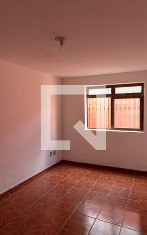 Casa à venda com 340m², 7 quartos e 3 vagas Casa à venda com 340m², 7 quartos e 3 vagasQuarto