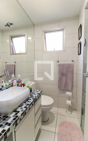 Apartamento à venda com 50m², 2 quartos e 1 vaga Apartamento à venda com 50m², 2 quartos e 1 vagaBanheiro