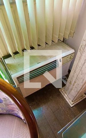 Apartamento à venda com 156m², 3 quartos e 1 vaga Apartamento à venda com 156m², 3 quartos e 1 vagaSala