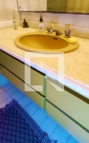 Apartamento à venda com 156m², 3 quartos e 1 vaga Apartamento à venda com 156m², 3 quartos e 1 vagaBanheiro social