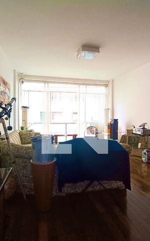 Apartamento à venda com 156m², 3 quartos e 1 vaga Apartamento à venda com 156m², 3 quartos e 1 vagaSala