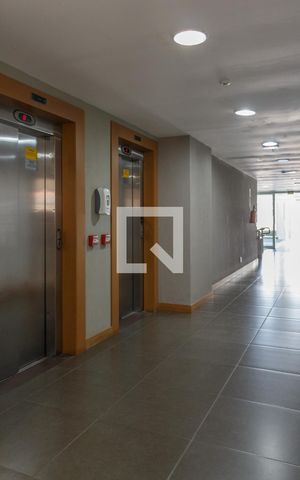 Apartamento à venda com 70m², 2 quartos e 1 vaga Apartamento à venda com 70m², 2 quartos e 1 vagaHall social