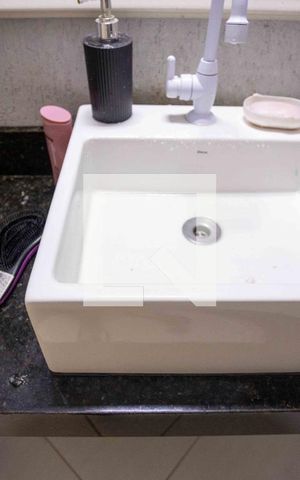 Casa para alugar com 365m², 6 quartos e 10 vagasBanheiro