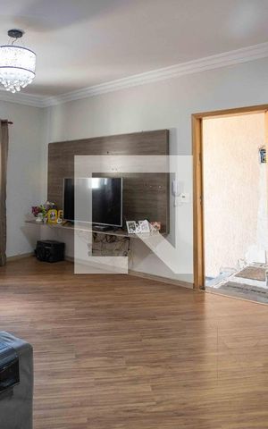 Casa para alugar com 365m², 6 quartos e 10 vagasSala Casa 1