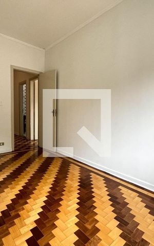 Casa à venda com 198m², 4 quartos e 3 vagas Casa à venda com 198m², 4 quartos e 3 vagasQuarto 3