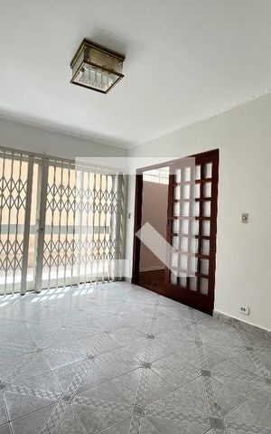 Casa à venda com 198m², 4 quartos e 3 vagas Casa à venda com 198m², 4 quartos e 3 vagasSala de Jantar